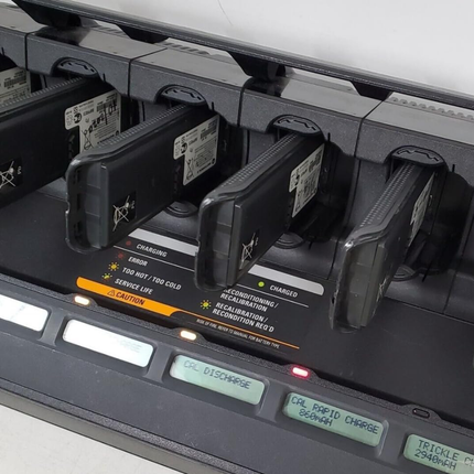 Motorola NNTN8844A IMPRES Six-Unit Battery Charger with Display